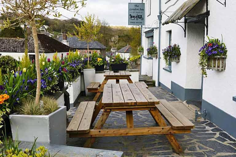 London Inn Saint Neot Exterior photo